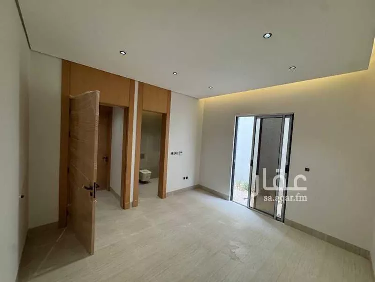Floor for Sale in Riyadh As Safaa 8