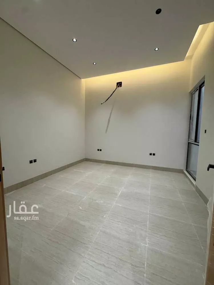 Floor for Sale in Riyadh As Safaa 9