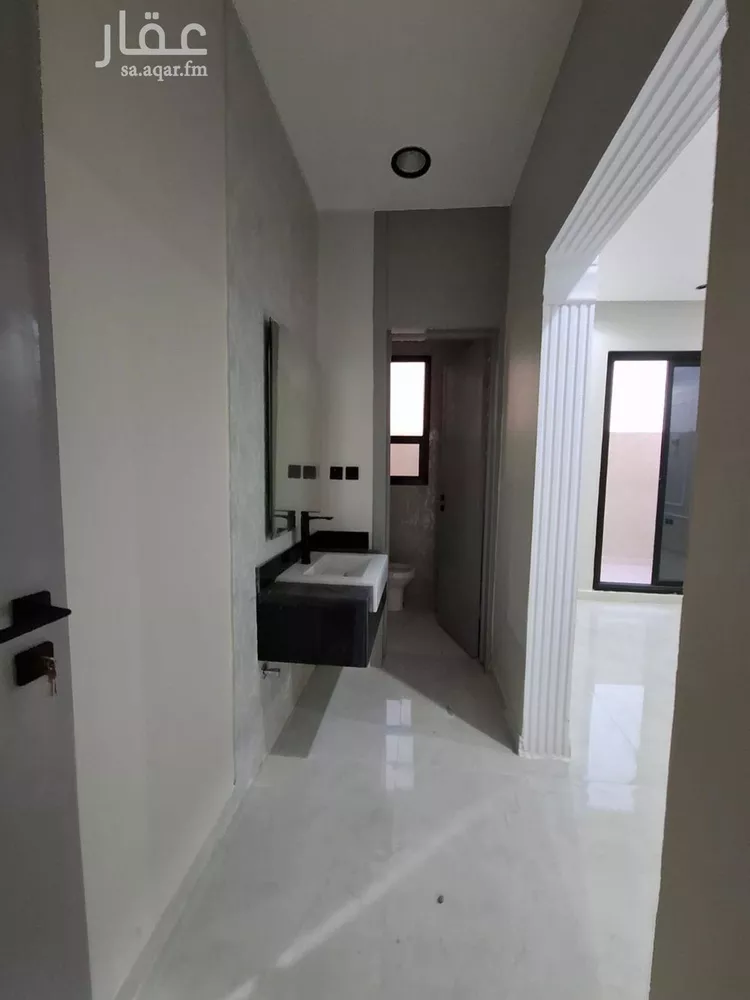 Floor for Sale in Riyadh Dhahrat Namar 8
