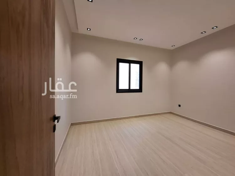 دور للبيع في شارع محمد سعيد سنبل, حي عكاظ, مدينة الرياض, منطقة الرياض 8