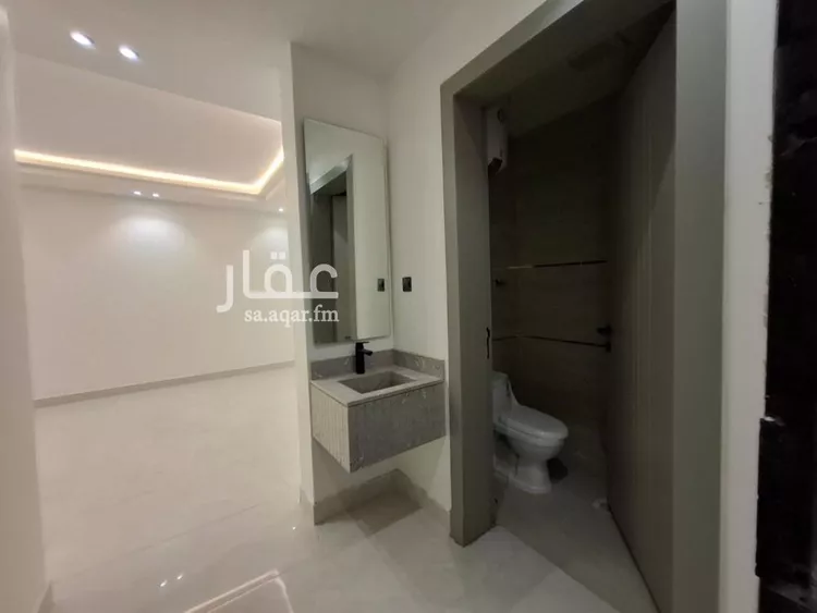 فيلا للبيع في شارع الامام مسلم, حي بدر, مدينة الرياض, منطقة الرياض 15