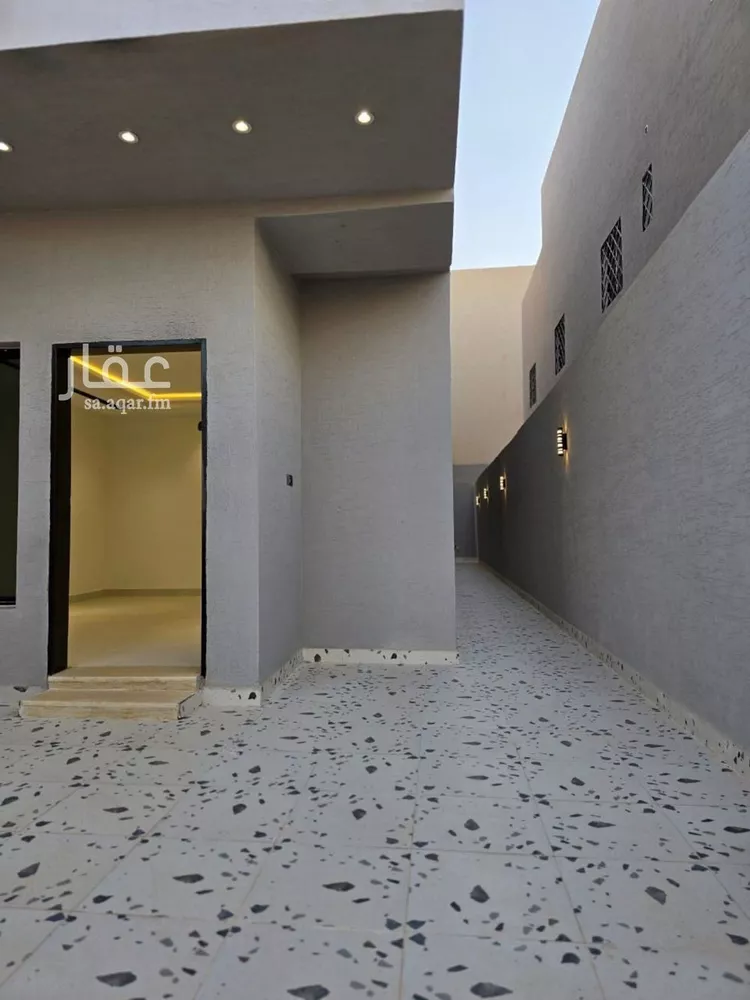 فيلا للبيع في شارع الامام مسلم, حي بدر, مدينة الرياض, منطقة الرياض صورة 4