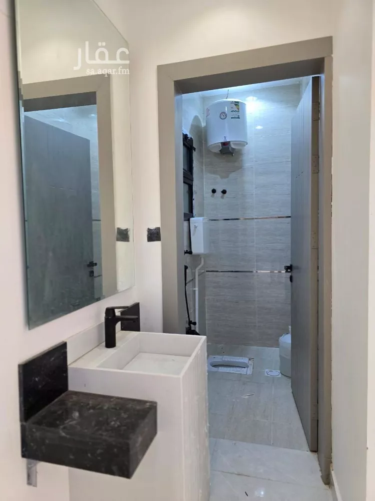 فيلا للبيع في شارع الامام مسلم, حي بدر, مدينة الرياض, منطقة الرياض صورة 3