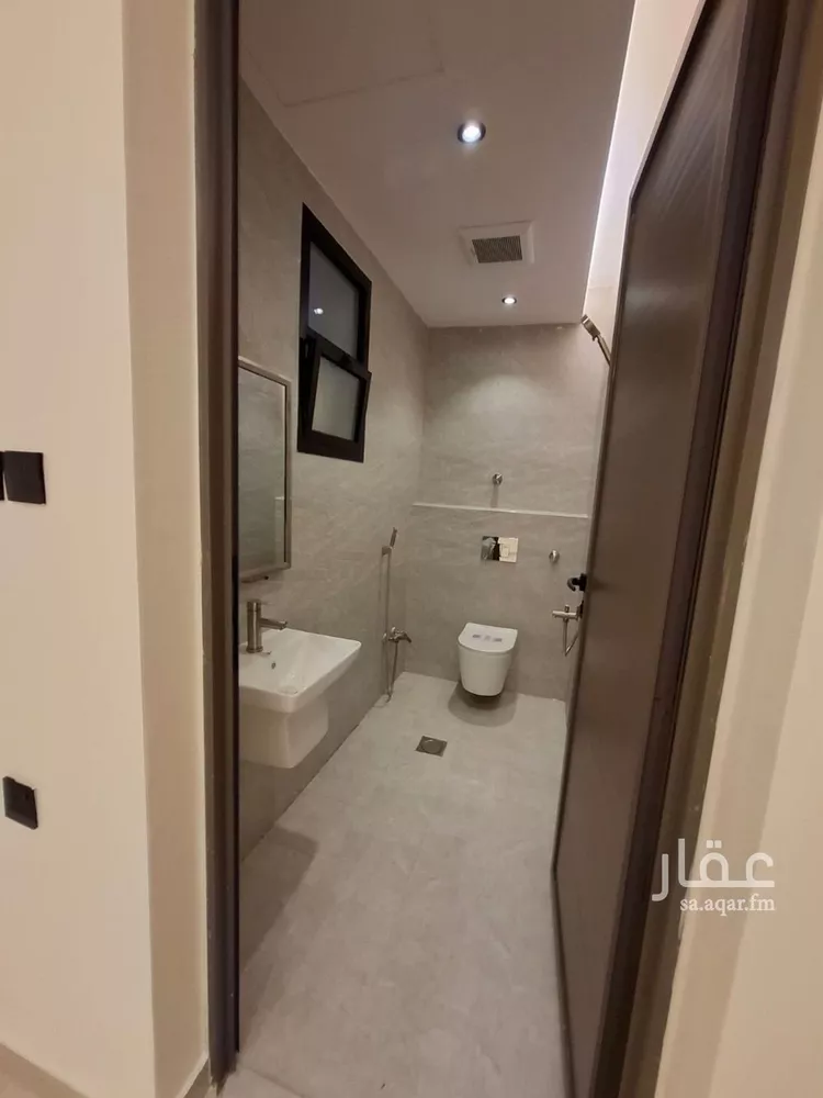 فيلا للبيع في شارع عبدالله بن يحيى, حي بدر, مدينة الرياض, منطقة الرياض صورة 3