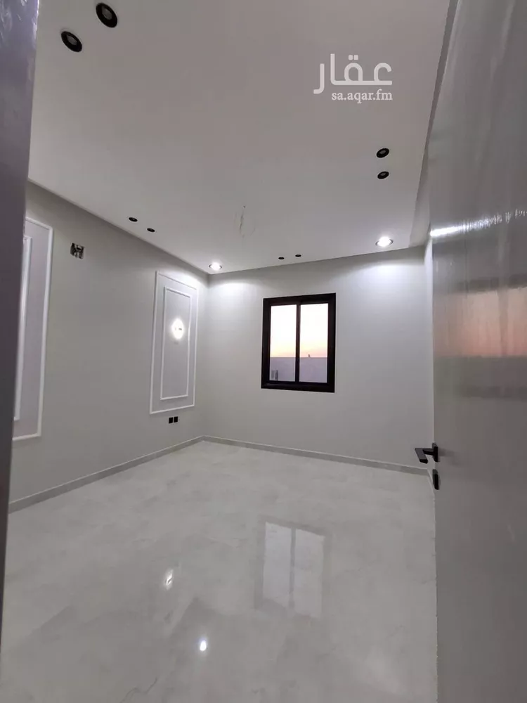 Floor for Sale in Riyadh Dhahrat Namar 27