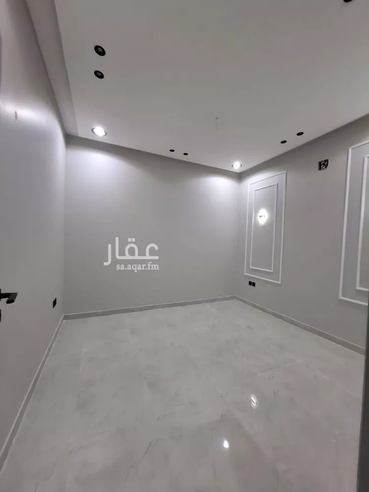 Floor for Sale in Riyadh Dhahrat Namar 28