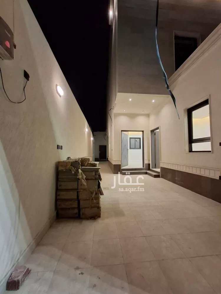Floor for Sale in Riyadh Badr 8