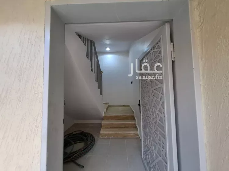 Floor for Sale in Riyadh Badr 7