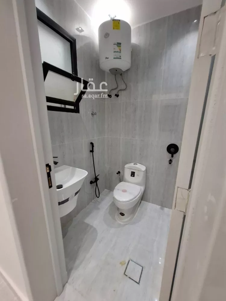 Floor for Sale in Riyadh Badr 9