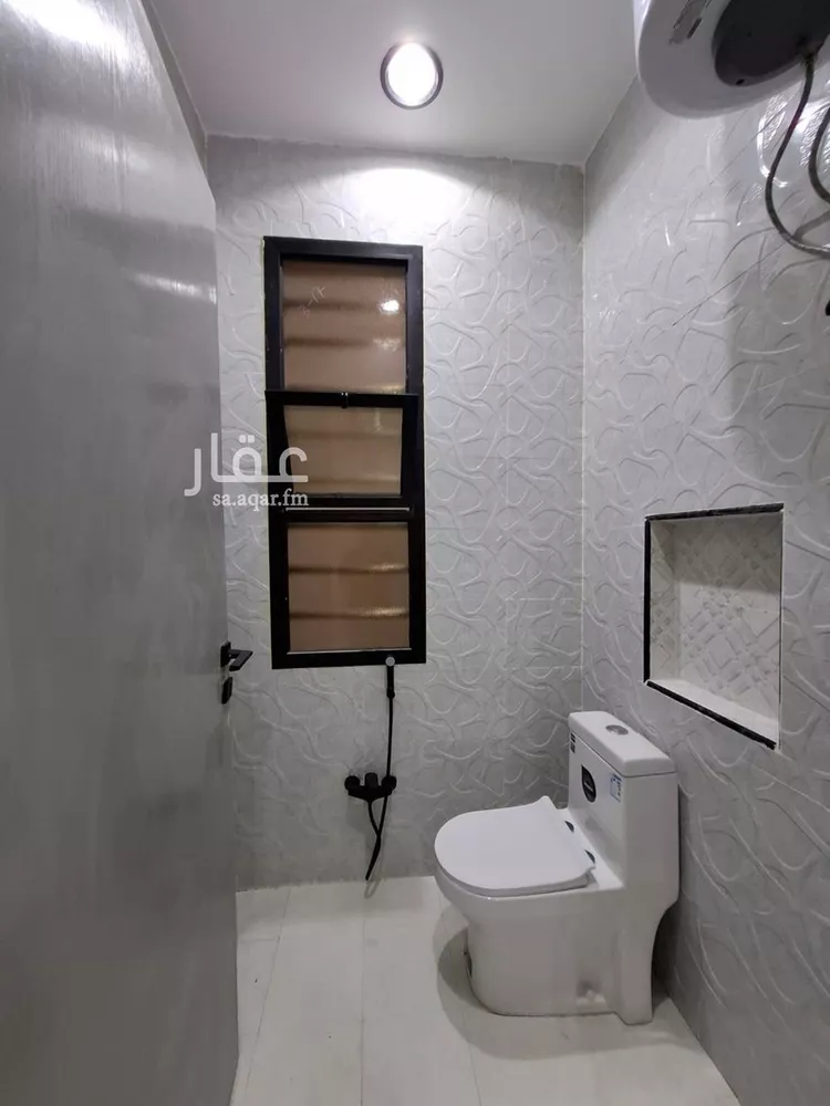 Floor for Sale in Riyadh Dhahrat Namar 21