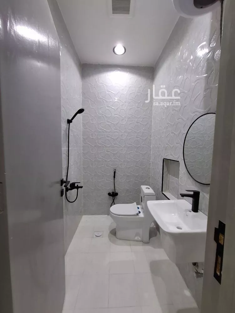 Floor for Sale in Riyadh Dhahrat Namar 25