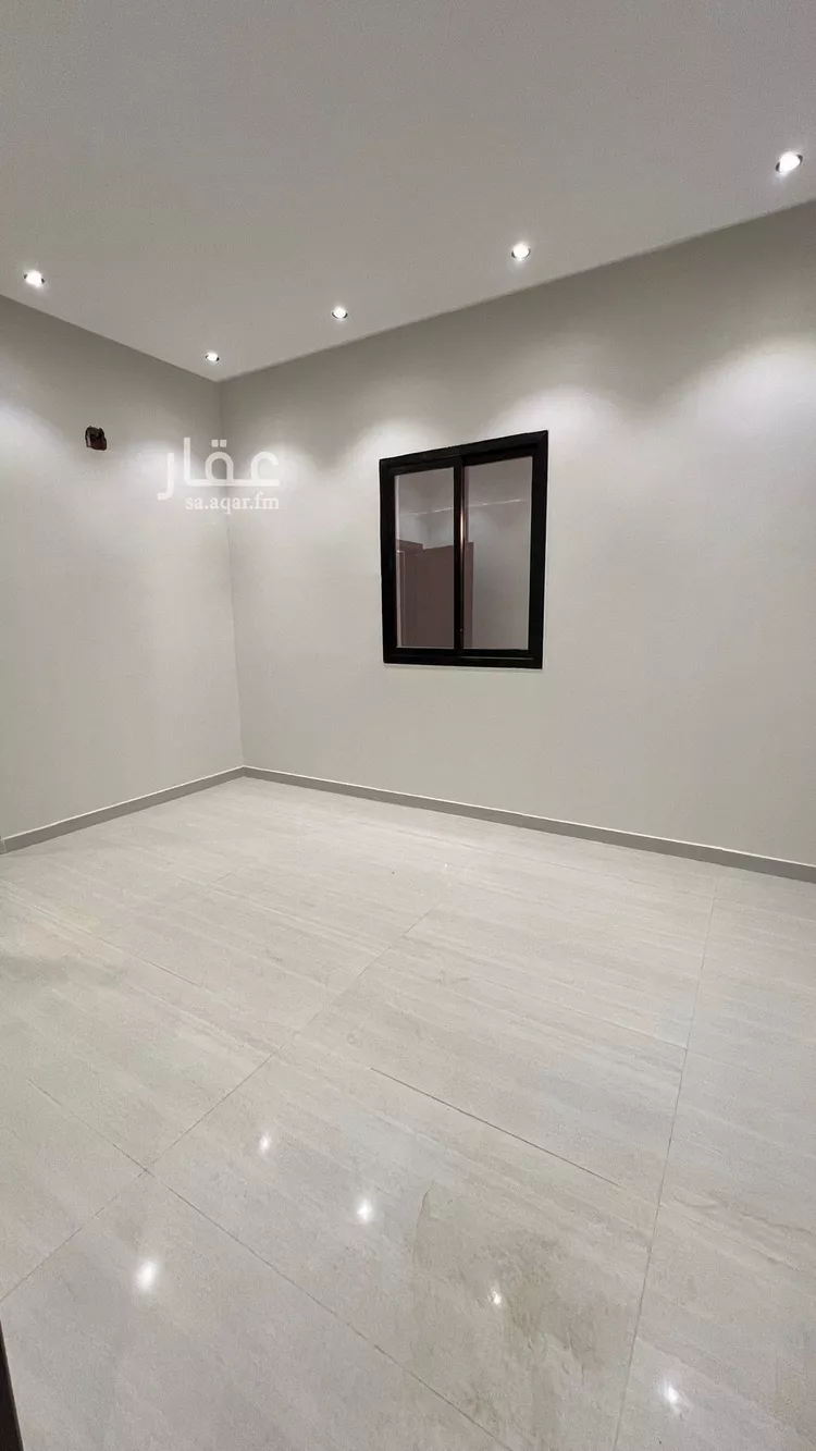 دور للبيع في شارع عبدالرحمن الرازي, حي عكاظ, مدينة الرياض, منطقة الرياض صورة 5