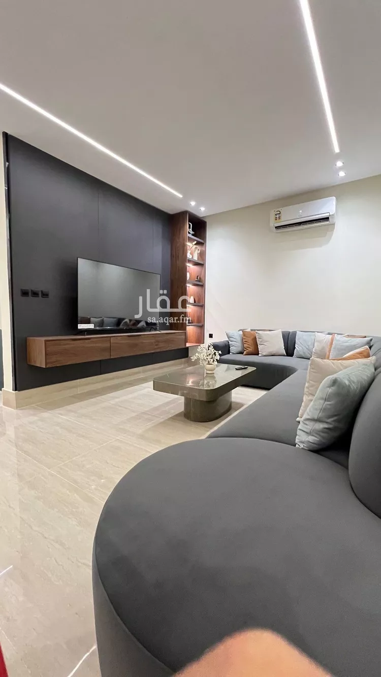 فيلا للبيع في شارع إسماعيل القيسي, حي عكاظ, مدينة الرياض, منطقة الرياض 12