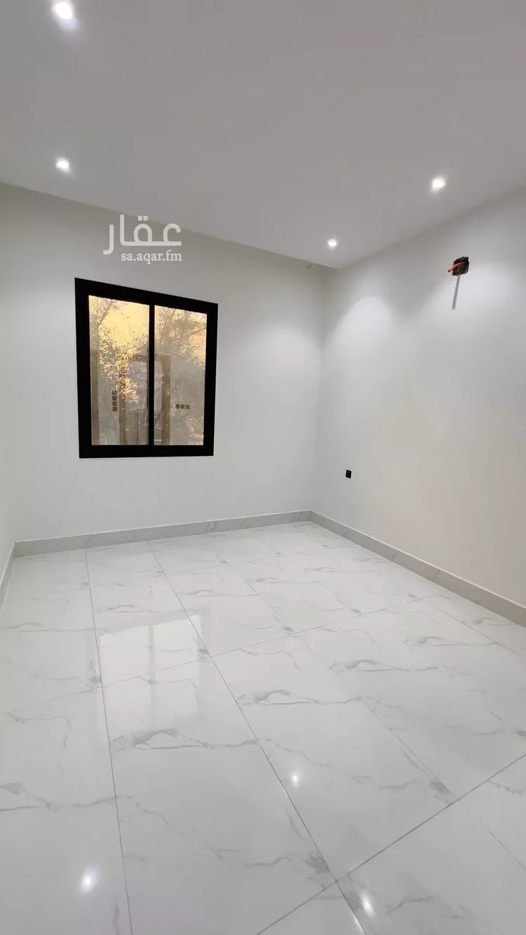 Floor for Sale in Riyadh Al Uraija Al Gharbiyah 8