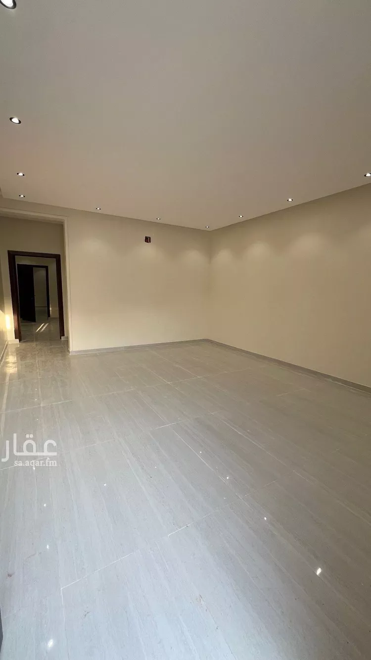 فيلا للبيع في شارع ممر42, حي عكاظ, مدينة الرياض, منطقة الرياض صورة 4