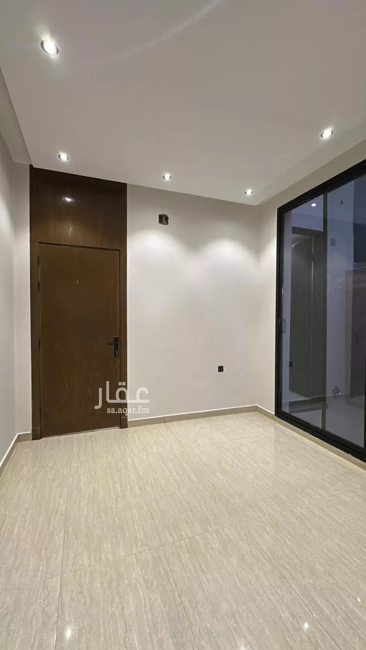 دور للبيع في شارع المحلاني, حي عكاظ, مدينة الرياض, منطقة الرياض صورة 4