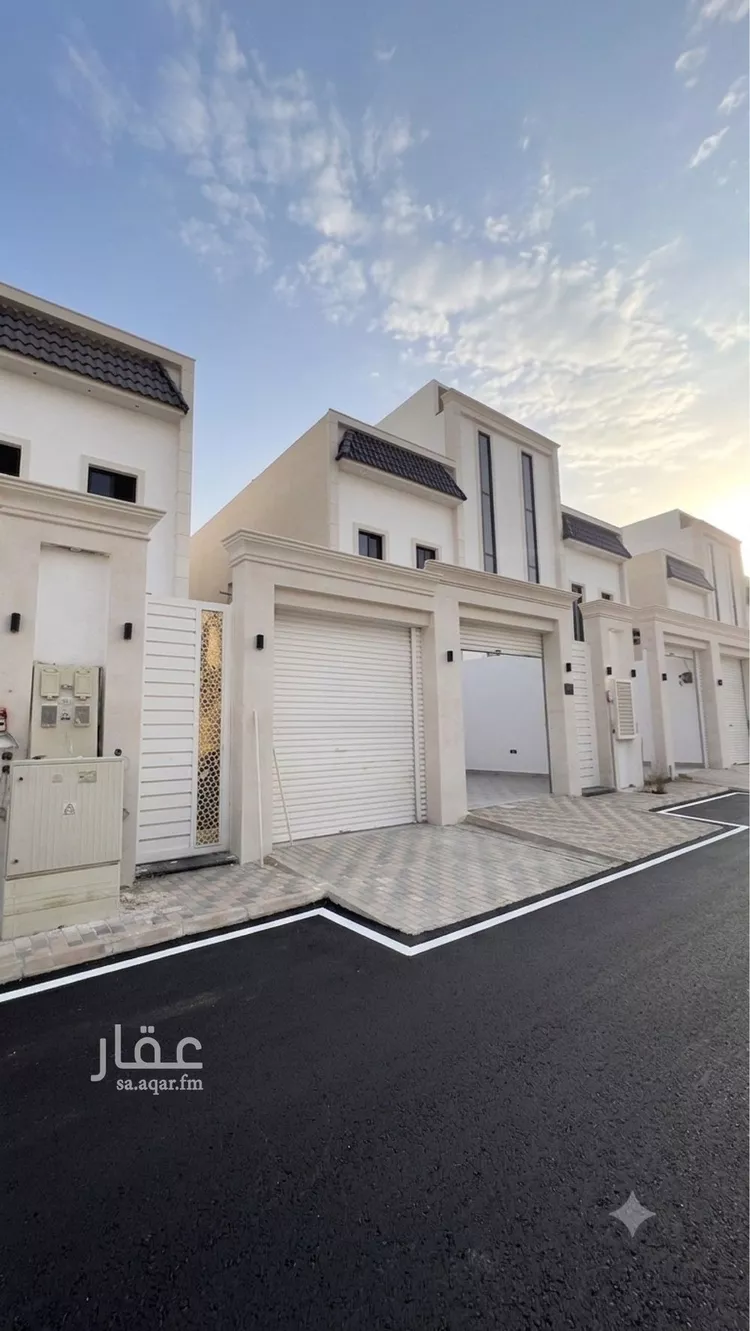 دور للبيع في شارع حسن مشاط, حي عكاظ, مدينة الرياض, منطقة الرياض