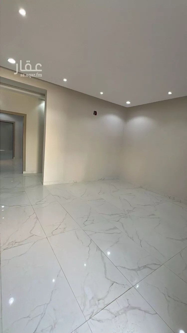 شقة للبيع في شارع المغيرة بن نوفل, حي عكاظ, مدينة الرياض, منطقة الرياض صورة 4