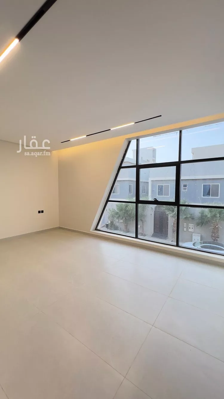 فيلا للبيع في شارع ابن جرير التنوخي, حي العوالي, مدينة الرياض, منطقة الرياض 8