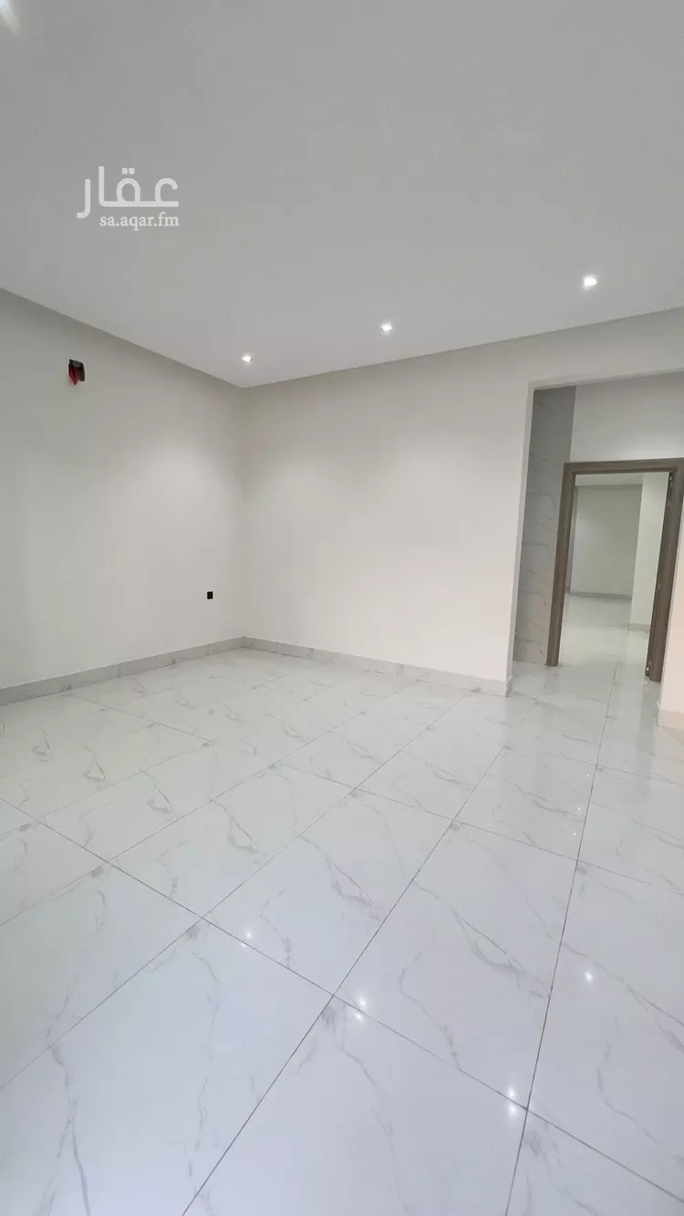 Floor for Sale in Riyadh Al Uraija Al Gharbiyah صورة 3