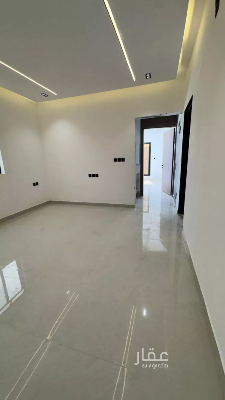دور للبيع في شارع عبدالله بافقيه الحضرمي, حي عكاظ, مدينة الرياض, منطقة الرياض صورة 5