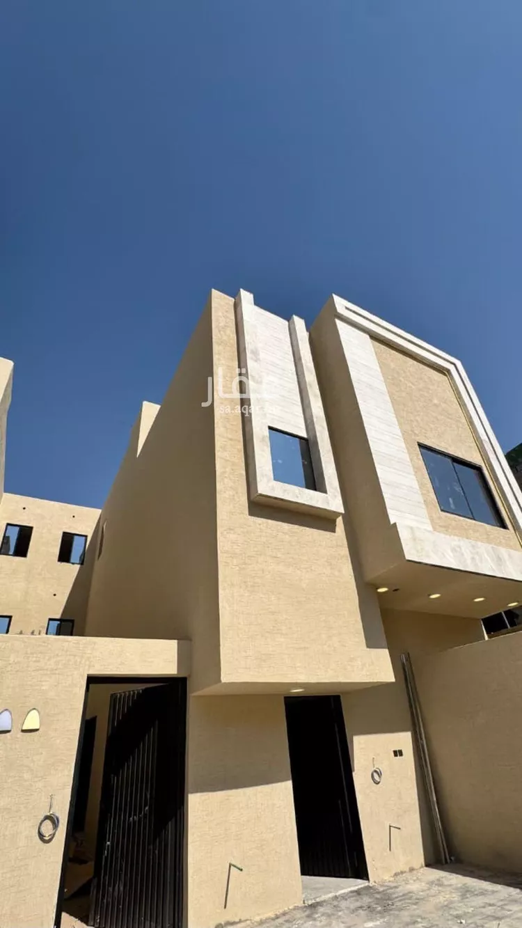 دور للبيع في حي عكاظ, مدينة الرياض, منطقة الرياض