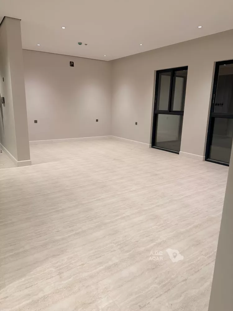 شقة للإيجار في شارع سيف بن عزاز, حي المعيزيلة, مدينة الرياض, منطقة الرياض 4