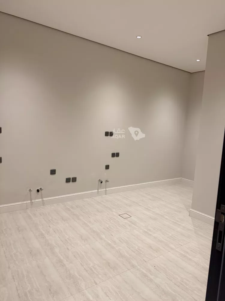 شقة للإيجار في شارع سيف بن عزاز, حي المعيزيلة, مدينة الرياض, منطقة الرياض 5
