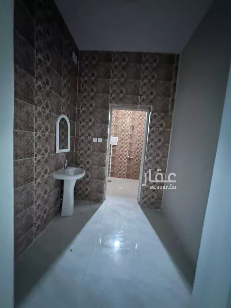 فيلا للبيع في شارع ابو جعفر القرشي, حي الورود, مدينة عفيف, منطقة الرياض 7