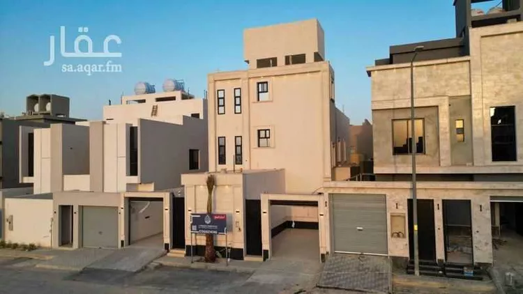 دور للبيع في شارع أم يونس, حي عكاظ, مدينة الرياض, منطقة الرياض صورة 3