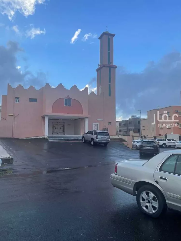 عمارة للبيع في شارع لقيط الحارث, حي المروج, مدينة أبها, منطقة عسير صورة 2