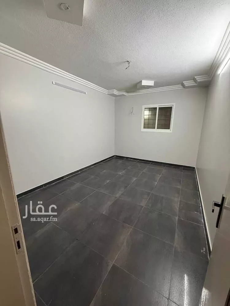 شقة للإيجار في شارع الشيخ صالح بن عبد العزيز بن عبد الرحمن ، حي السويدي الغربي ، الرياض ، منطقة الرياض صورة 2