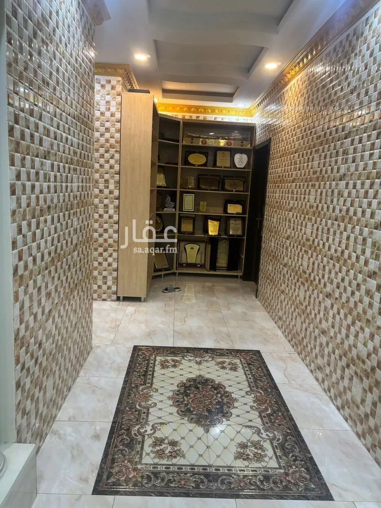 فيلا للبيع في شارع ابن ظفر الصقلي, حي ظهرة لبن, مدينة الرياض, منطقة الرياض صورة 3