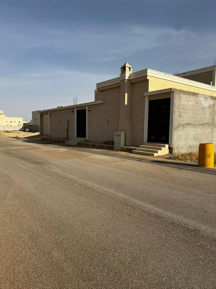 Villa for Sale in Al Muzahimiyah Al GhatGhat 2