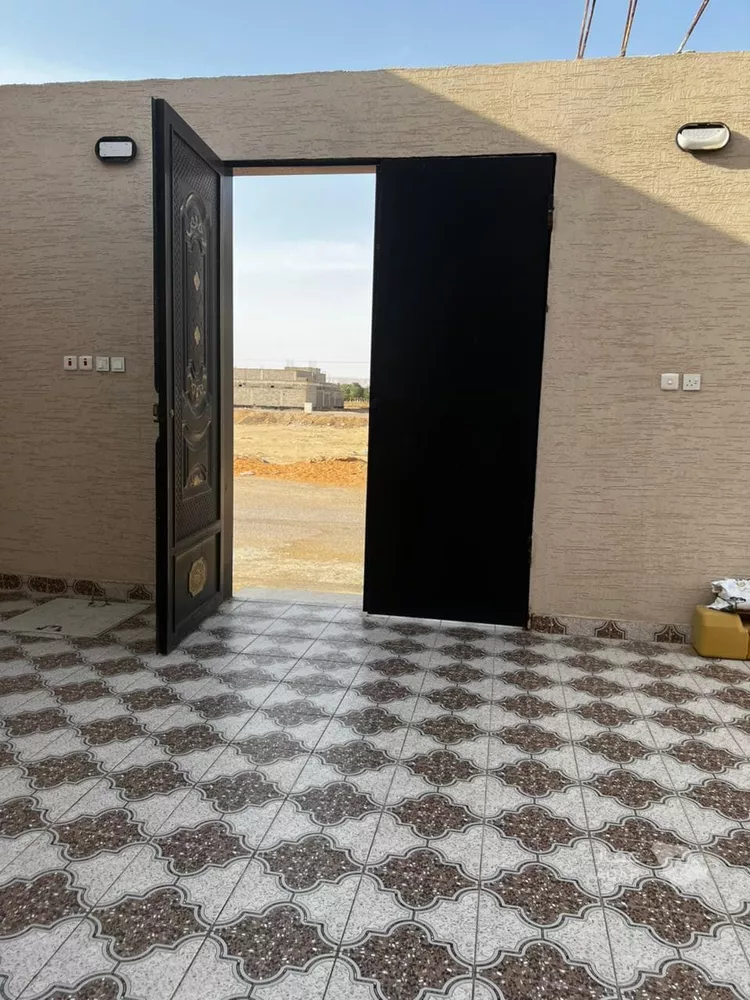 Villa for Sale in Al Muzahimiyah Al GhatGhat 5