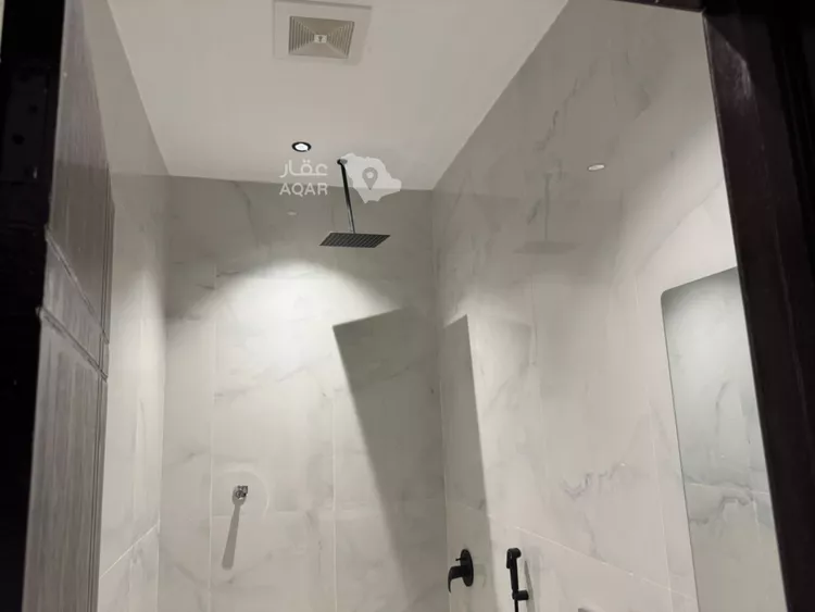 Building for Sale in Riyadh Tuwaiq 7