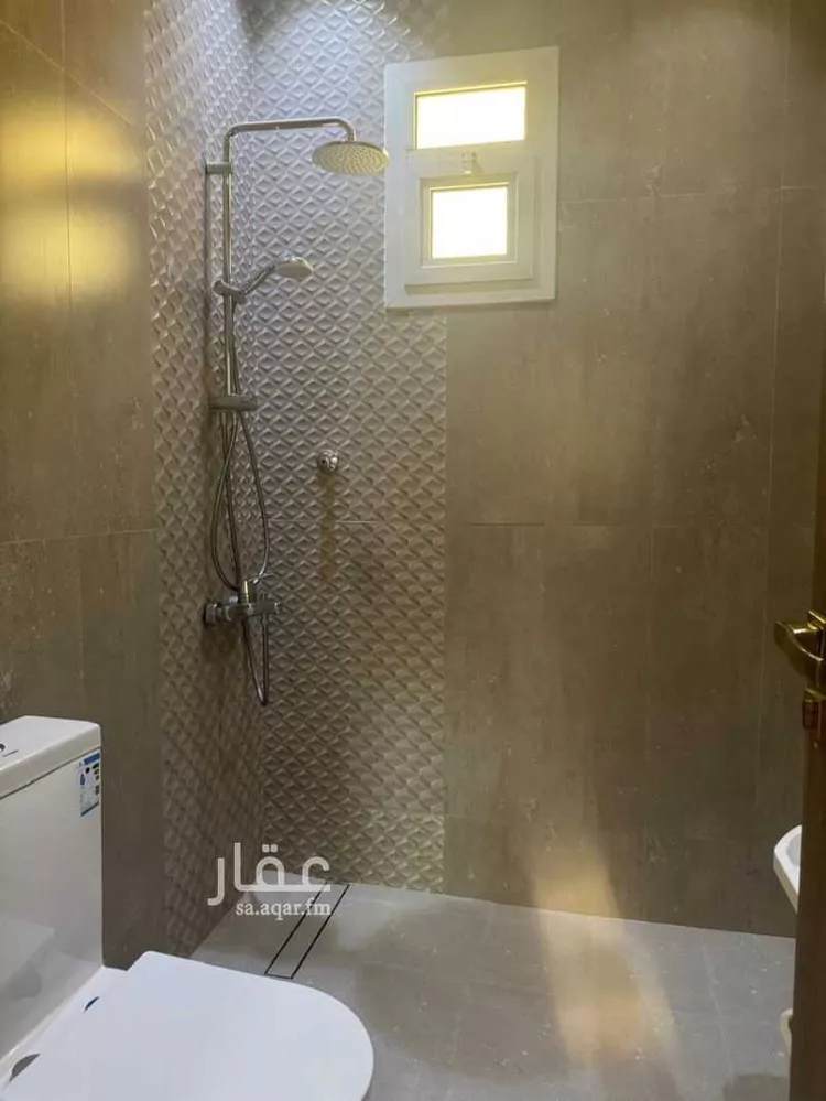 فيلا للبيع في شارع شهيد الدين ثم الوطن أحمد صالح الذبياني, حي الشهداء, مدينة الرياض, منطقة الرياض 16
