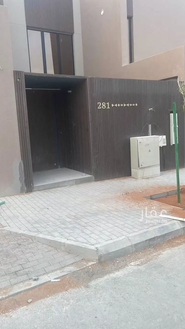فيلا للبيع في شارع الامير فيصل بن بندر بن عبدالعزيز الفرعي ، حي مطار الملك خالد الدولي ، الرياض ، منطقة الرياض صورة 2
