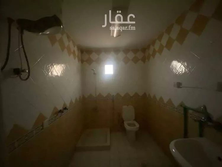 فيلا للبيع في شارع عمر بن بكر, حي مغرزات, مدينة الرياض, منطقة الرياض 35