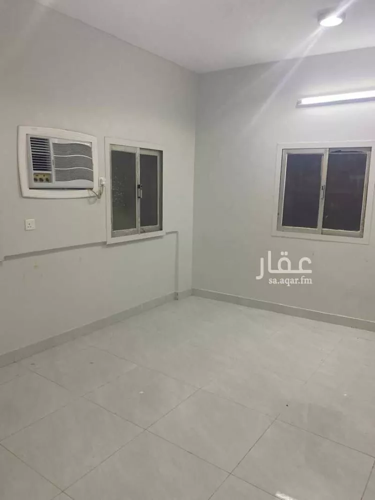 عمارة للإيجار في شارع عباد ابن شرحبيل, حي النسيم, مدينة محائل, منطقة عسير