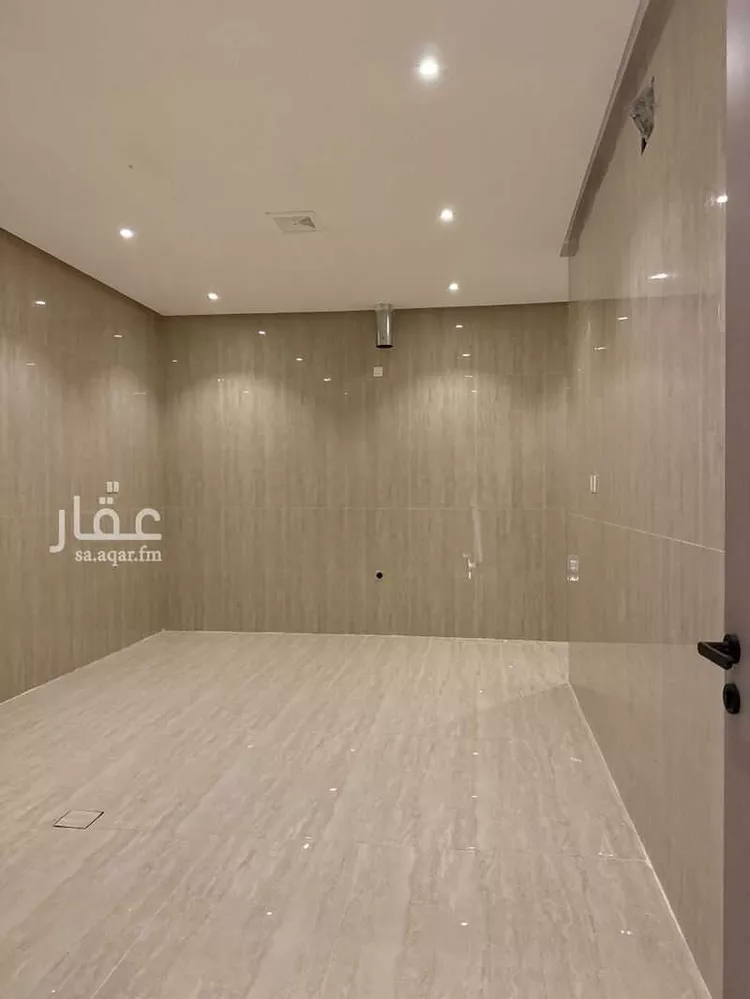 فيلا للبيع في شارع خلف النحوي, حي ضاحية الملك فهد, مدينة الدمام, المنطقة الشرقية 9