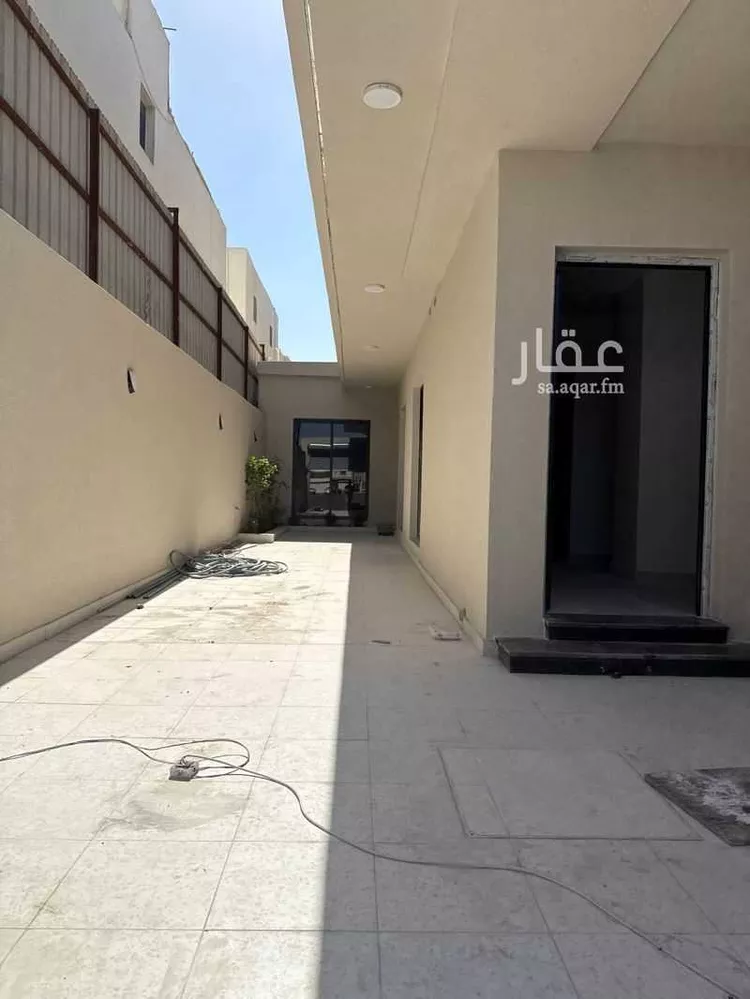 فيلا للبيع في شارع ابن الطفيل, حي ضاحية الملك فهد, مدينة الدمام, المنطقة الشرقية صورة 3