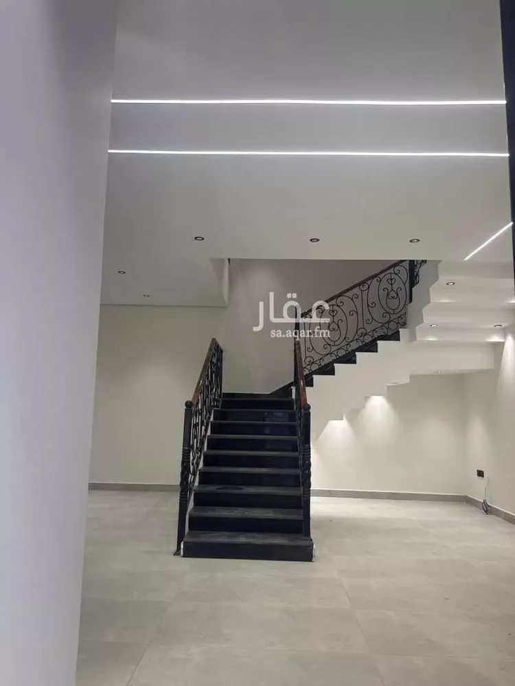 فيلا للبيع في شارع خلف النحوي, حي ضاحية الملك فهد, مدينة الدمام, المنطقة الشرقية 6