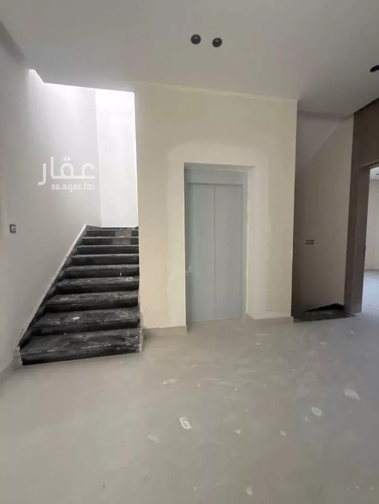 فيلا للبيع في شارع ادريس بن العباس, حي ضاحية الملك فهد, مدينة الدمام, المنطقة الشرقية صورة 5