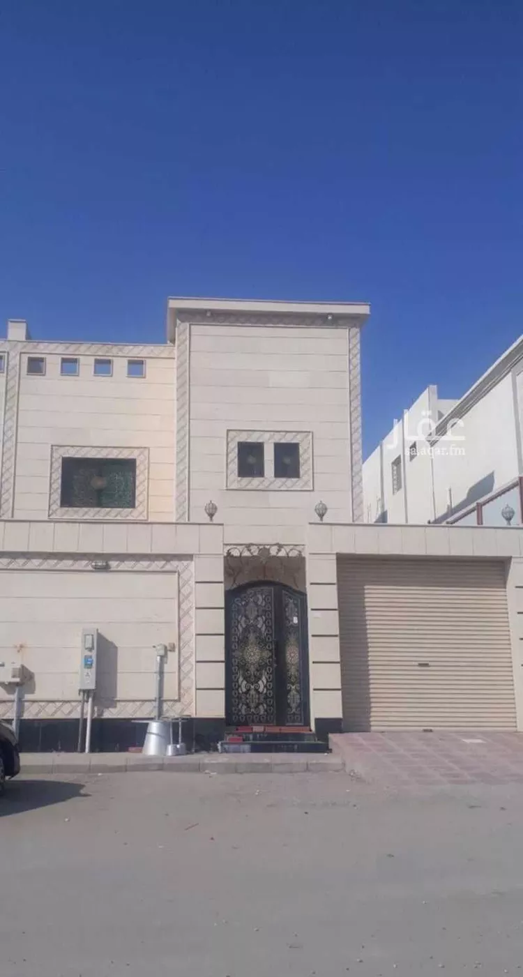 فيلا للبيع في شارع ابو الطيب القروي, حي ضاحية الملك فهد, مدينة الدمام, المنطقة الشرقية