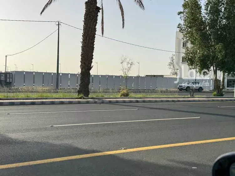 أرض للإيجار في شارع 1067206, حي الخليج, مدينة بيشة, منطقة عسير