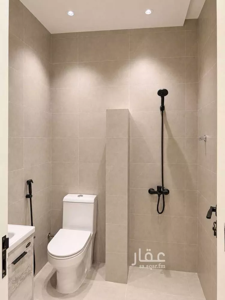 Floor for Sale in Riyadh Badr 7