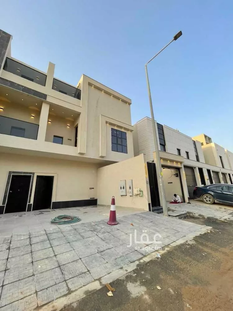 دور للبيع في شارع القاضي شريح, حي طويق, مدينة الرياض, منطقة الرياض