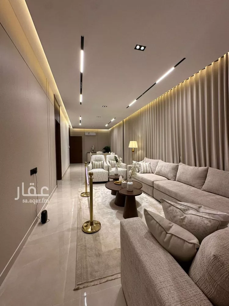 دور للبيع في شارع حامد القاري, حي عكاظ, مدينة الرياض, منطقة الرياض صورة 4