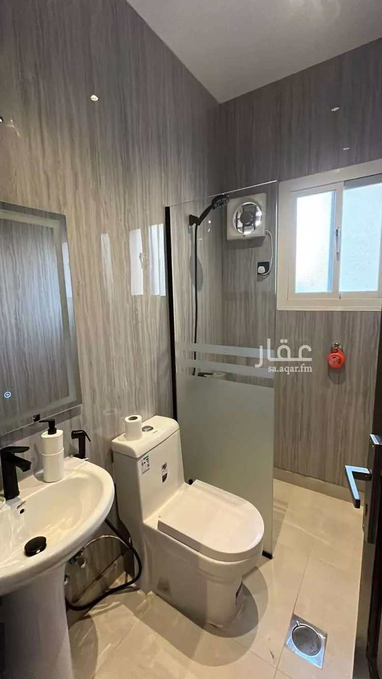 Building for Rent in Medina Bani Harithah 12